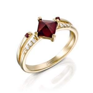 Anello in granato in oro giallo 14k, taglio principessa, granato rosso, diamanti bianchi, fidanzamento, anniversario, promessa, regalo per lei