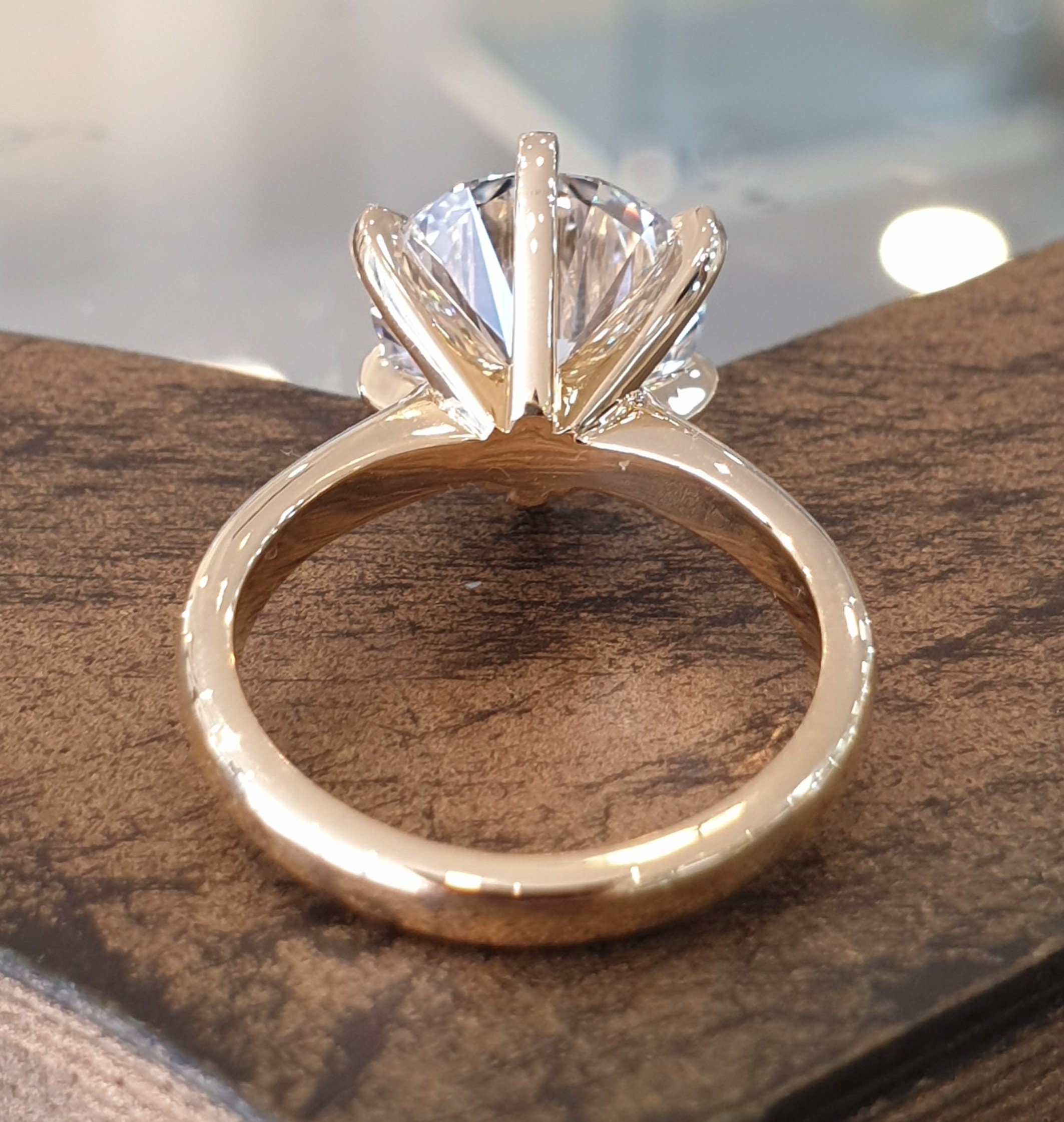 4.00ct E-VS1 クッションカットラボグロウンダイヤモンドリング 