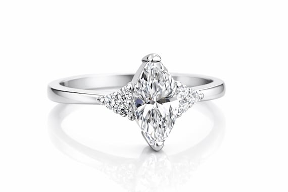 Marquise Engagement Ring 0.70ct Diamond Band 14k White Gold  display picture 1