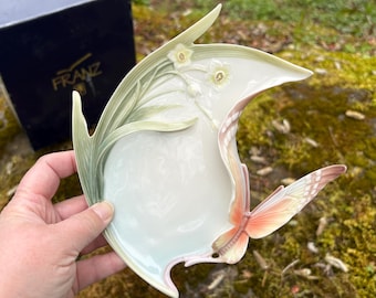 Franz Porcelain Butterfly Vase: Sculptured Papillon Collection