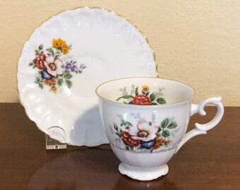 Vintage guldkrona benporslin E & R Demitasse kopp och fat, tillverkad i Västtyskland