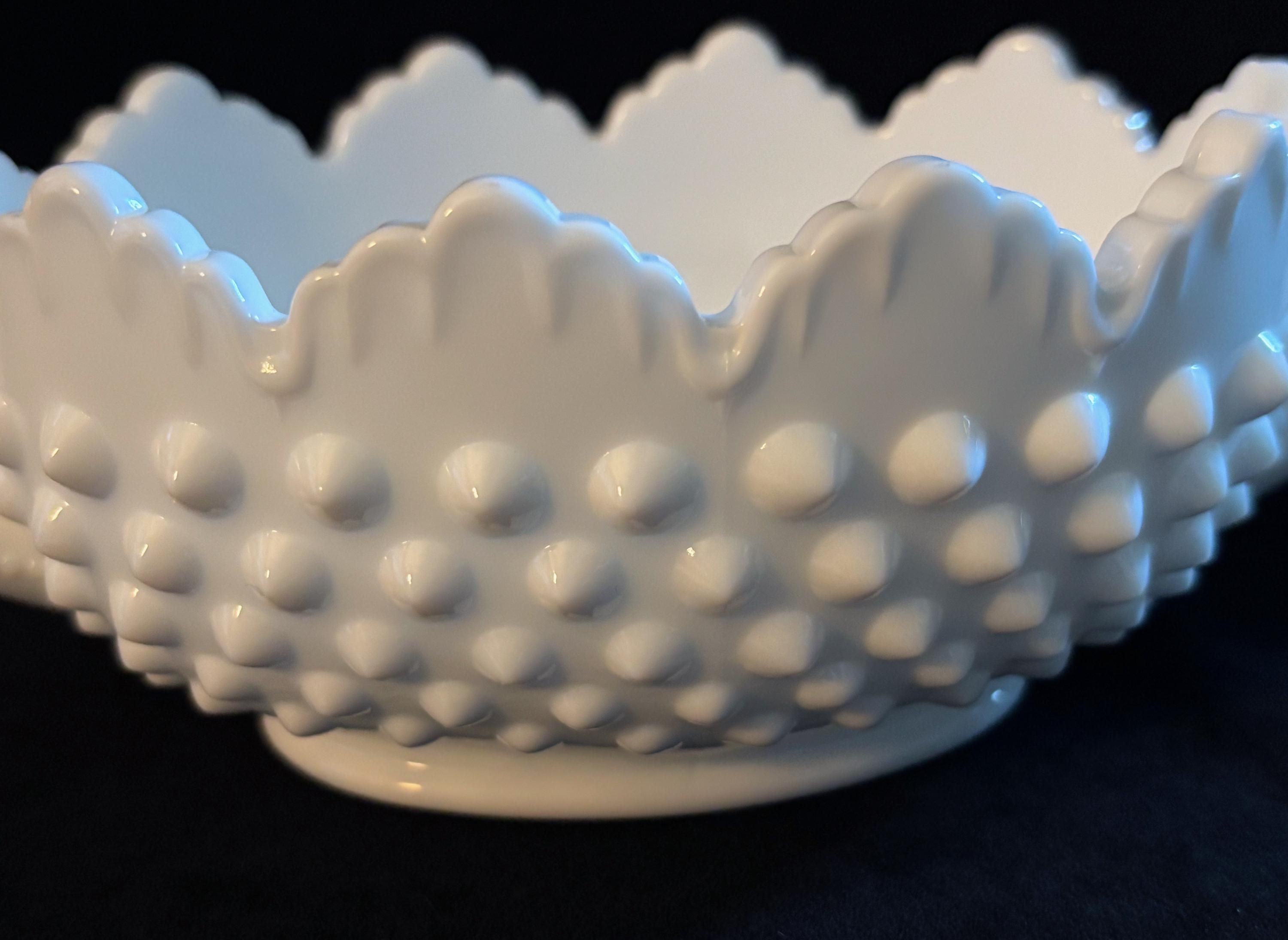 ヴィンテージ フェントン ハンドメイド ホブネイル ミルクガラス 6.75