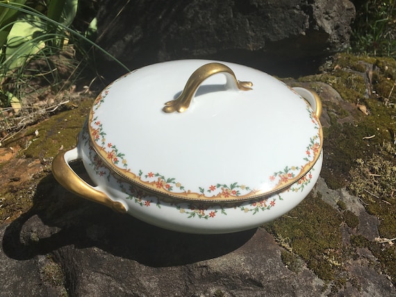 レアヴィンテージイタリア製チュリーンインテリアとしてもステキ蓋付き容器