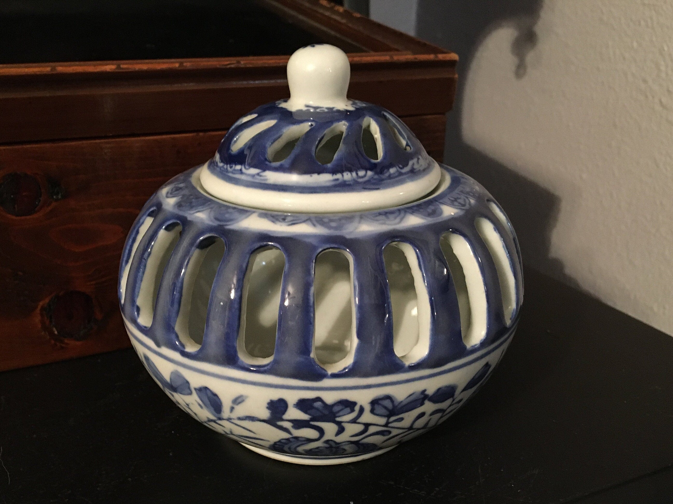 Vintage Ceramic Blue & White Potpourri Jar w/ Lid Chinoiserie Etsy