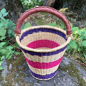 Handmade Hand-Woven Small Size African Bolga Basket w/ Pink & Purple Stripes and Leather Handle (8&quot; diameter at rim)