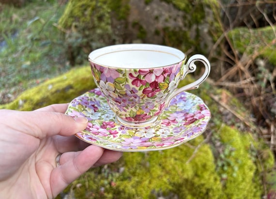 Vintage Royal Standard "Virginia Stock" Fine Bone China Teacup & Saucer w/ Purple and Pink Flowers (Made in England)