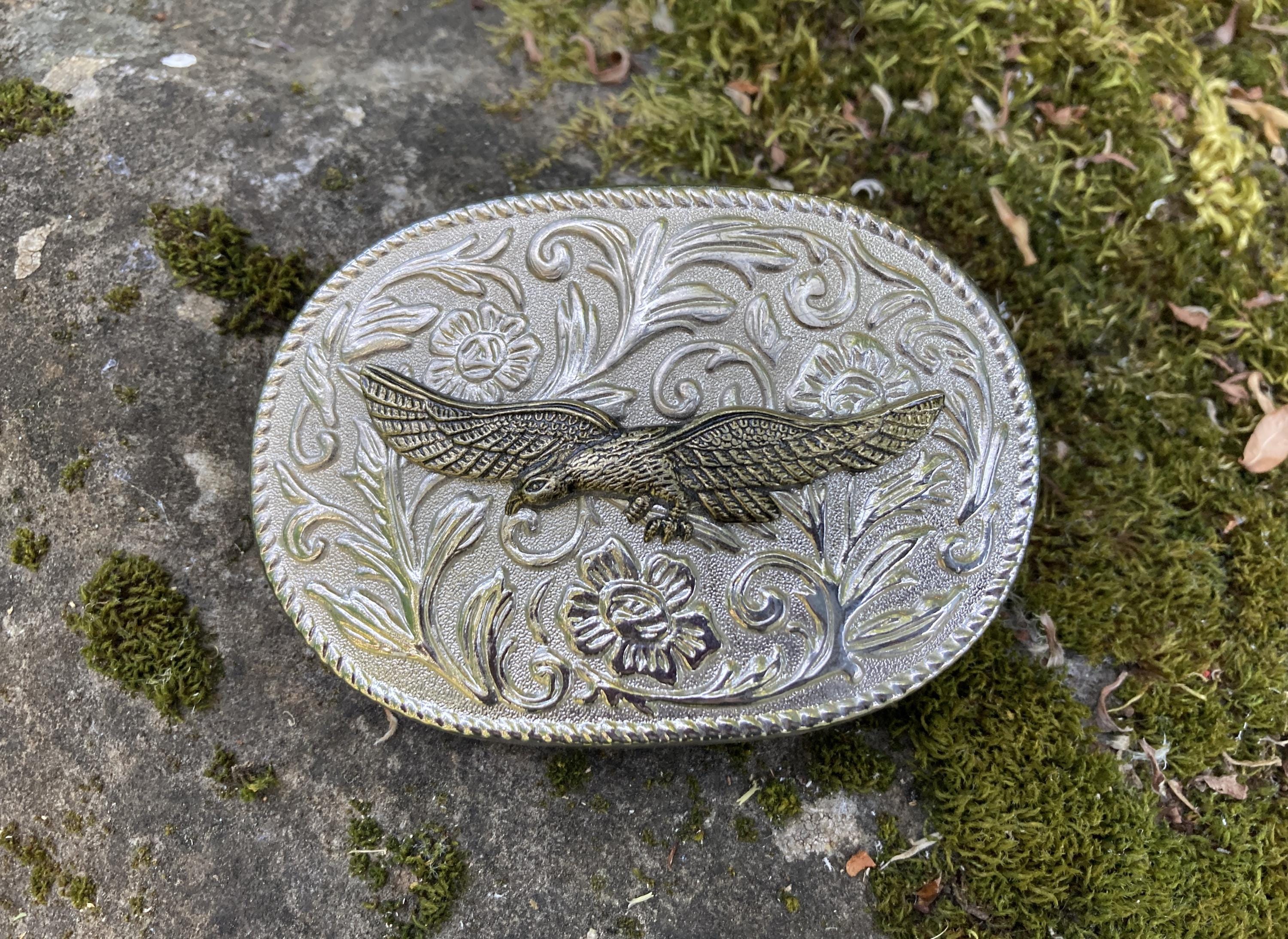 Vintage Cast Metal Silver-tone Oval Belt Buckle W/ Flying 