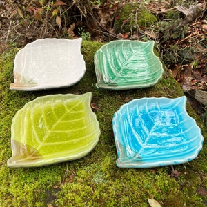 Set of 4 Handmade Pottery Crackle Glazed 7&quot; Leaf-Shaped Appetizer Plates / Wall Décor / Trinket Dishes in Green, Blue, & White