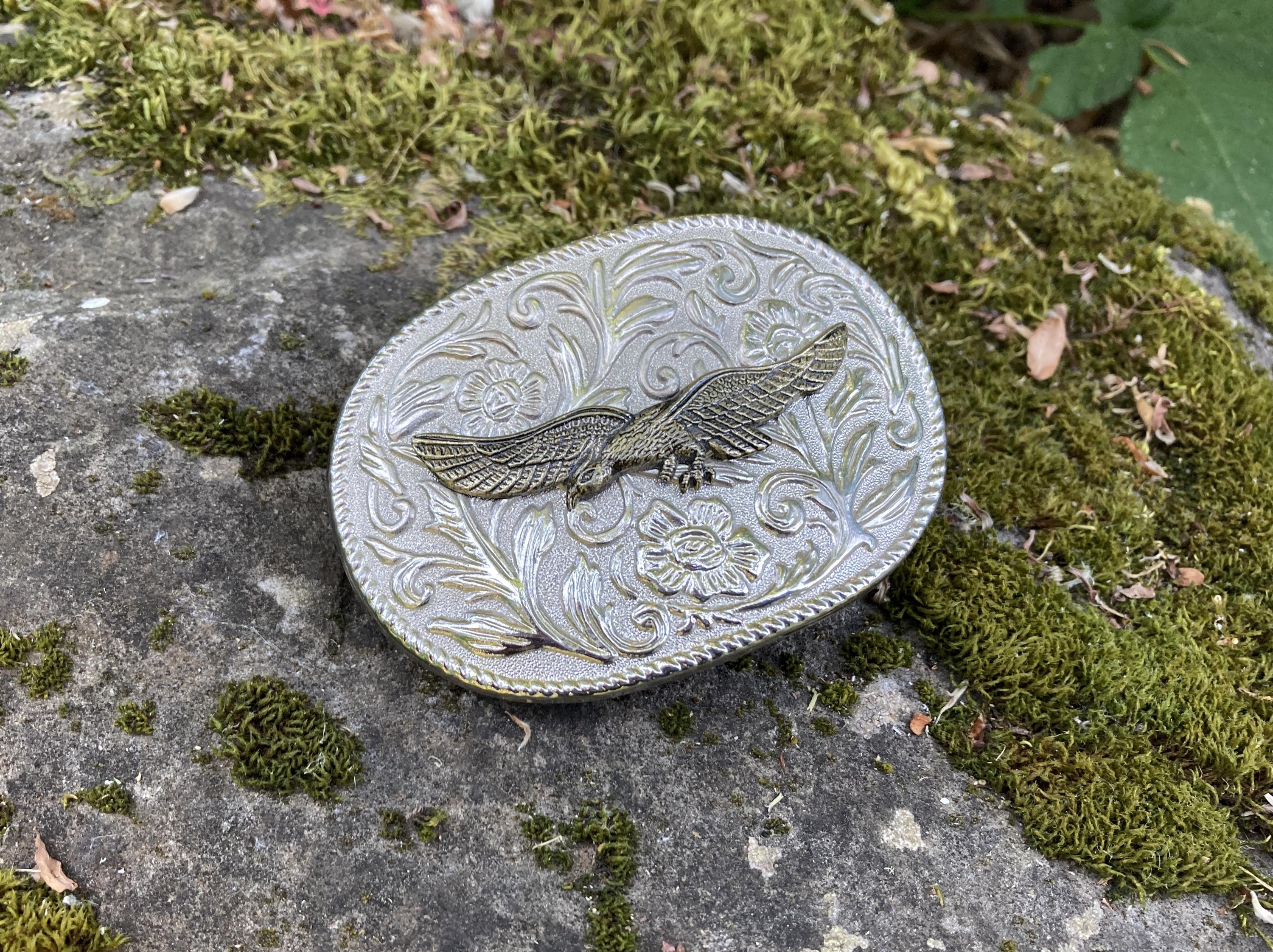 Vintage‎ Western Oval Belt Buckle Gold-Plated Bald Eagle Figurine Centered USA Item # 419Z- Lg Southwest Silver & Goldtone Flying Eagle w  main image 3