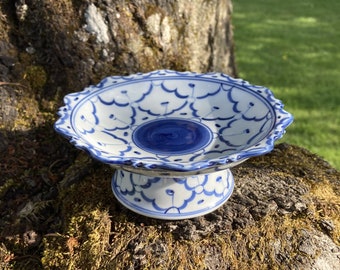 Vintage Style Hand-Painted Thai Small 5.5" Porcelain Pedestal Bowl w/ Cobalt Blue Design & Scalloped Edges (Benjarong / Bencharong)