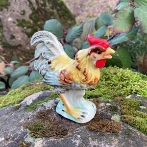 Vintage Small Ceramic Chicken / Rooster / Hen Figurine (3.75&quot; tall)