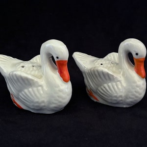 Vintage Porcelain Japanese Hand Painted Collectible Salt and Pepper Shakers White Swans / Geese (No Stoppers)