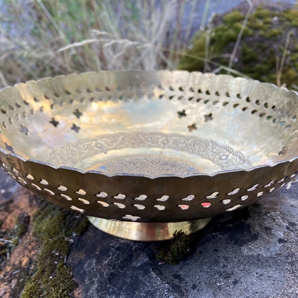Vintage Embossed Brass Pedestal Bowl / Trinket Dish w/ Floral Filigree & Cutouts (A Garnish Products) 7.75" diameter