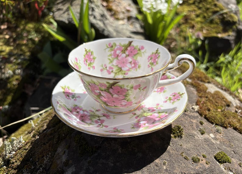 Vintage Royal Schnürsenkel Englisch Bone China "Peach Blossom" Teetasse & Untertasse mit rosa Blumen (Made in England) Bild 4