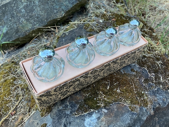 Set of 4 Vintage Irice Swirl Glass Salt & Pepper Shakers w/ Metal Lids (in original box) Art Deco Style