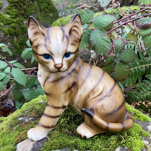 Vintage M. Takai / Tokai Hand-Painted 7.25&quot; Ceramic Blue-Eyed Tiger-Striped Brown Tabby Cat Figurine Statue H163B81 (Japan) Kitten Kitty