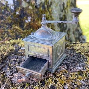Vintage 1976 Durham Miniature Cast Metal Coffee Mill / Grinder for Dolls / Dollhouse (2.5&quot; tall)