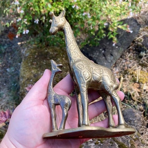 Vintage Mid-Century Brass Giraffe 6.75&quot; Figurine / Statue w/ Mother & Baby Giraffes