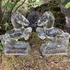 Set of 2 Vintage LE Smith Heavy Glass Rearing Horse Bookends / Statues / Figurines