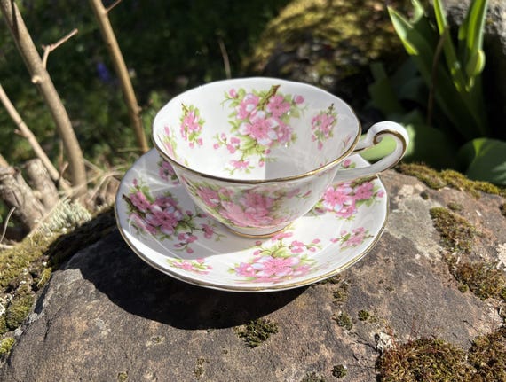 Vintage Royal Chelsea English Bone China "Peach Blossom" Teacup & Saucer w/ Pink Flowers (Made in England)