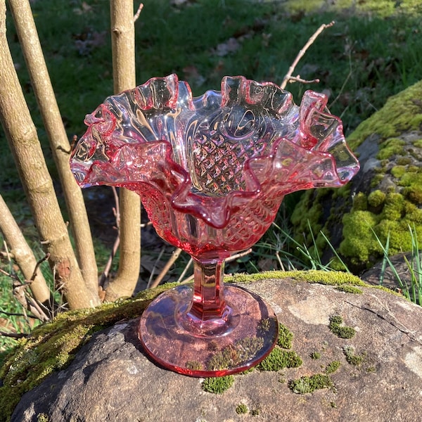 Prachtige 5.5 "Roze Fenton Glas "Pineapple" Voetstuk Compote / Candy Dish w / Ruffled Double Crimp Edge