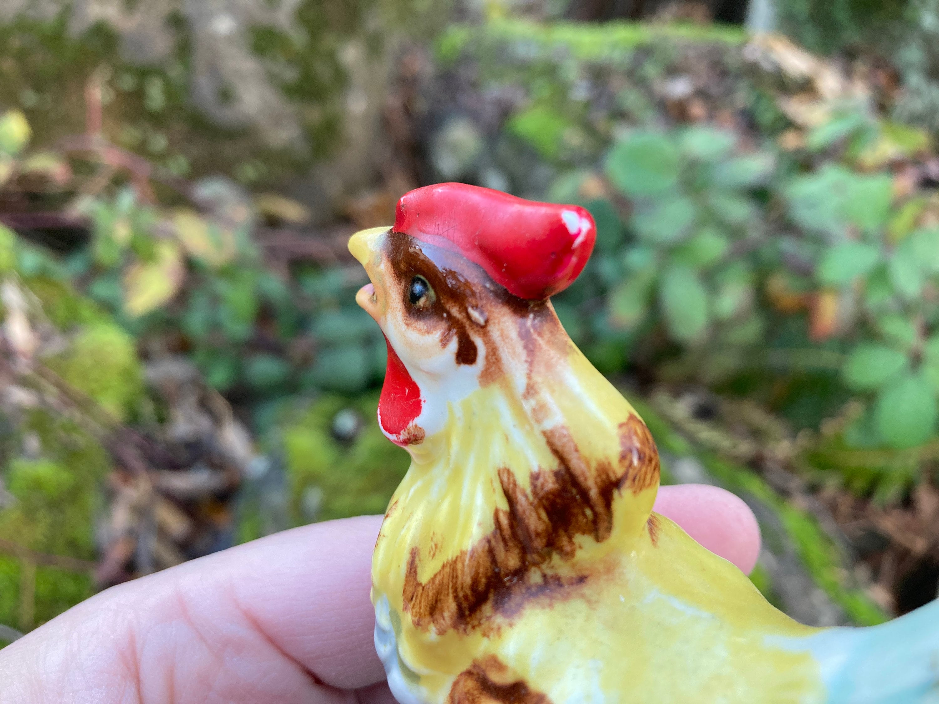 Vintage Small Ceramic Chicken / Rooster / Hen Figurine (3.75