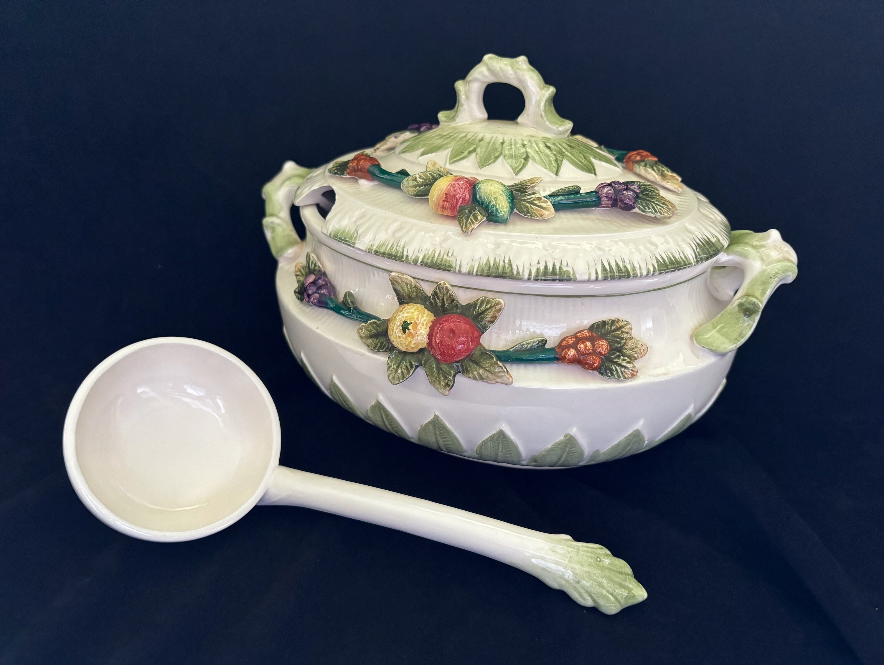漆塗　煮物椀２客　蒔絵　鶴　光琳波　祝膳　R1284ダN2 漆塗 煮物椀2客 蒔絵 鶴 光琳波 祝膳 R1284ダN2