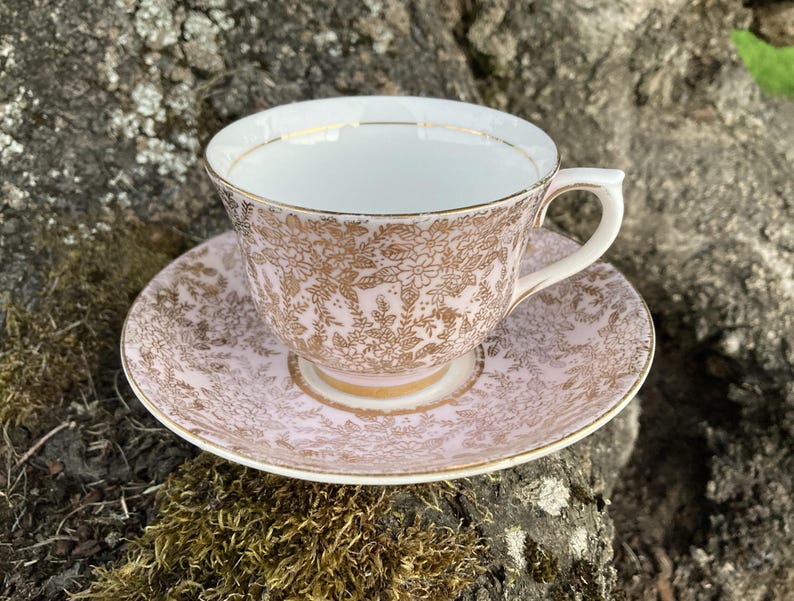 Vintage Colclough Pink and Gold Chintz Bone China Teacup & Saucer W ...
