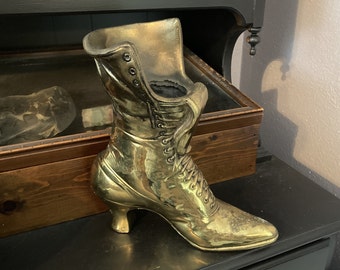 Vintage Gold Cast Metal 9.75" Steampunk Victorian Ladies Heeled Boot o Zapato Jarrón / Jardinera / Estatua