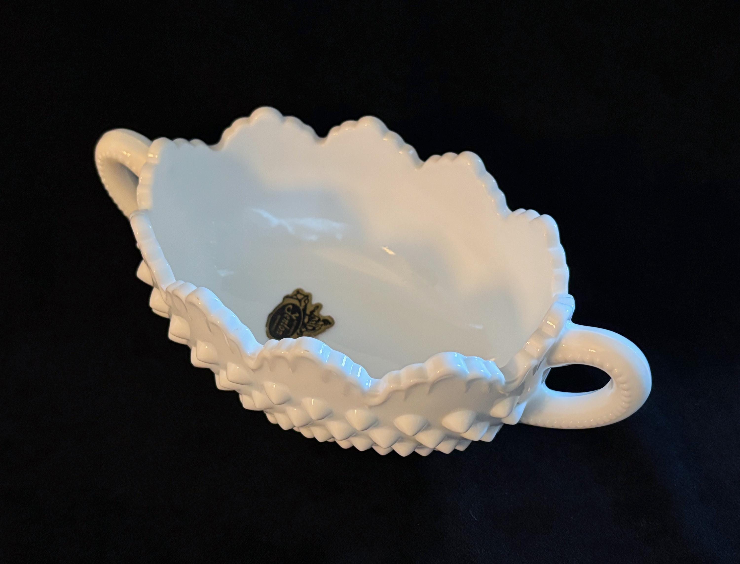 ヴィンテージ フェントン ハンドメイド ホブネイル ミルクガラス 6.75