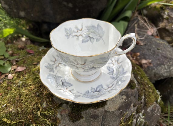 Vintage Royal Albert "Silver Maple" Bone China Teacup & Saucer w/ Leaf Pattern (Made in England)