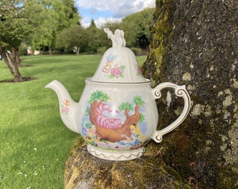 Disney Parks "Alice in Wonderland" Teapot w/ Alice, Mad Hatter & Cheshire Cat (Made in Thailand)