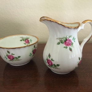 Vintage &quot;Elizabethan&quot; Bone China Sugar and Creamer w/ Pink Roses and Brushed Gold Trim, Made in England