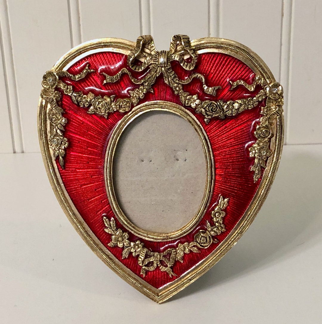 Vintage Heartshaped 5 Picture Frame, Heavy Gold Toned Metal W Ith Red
