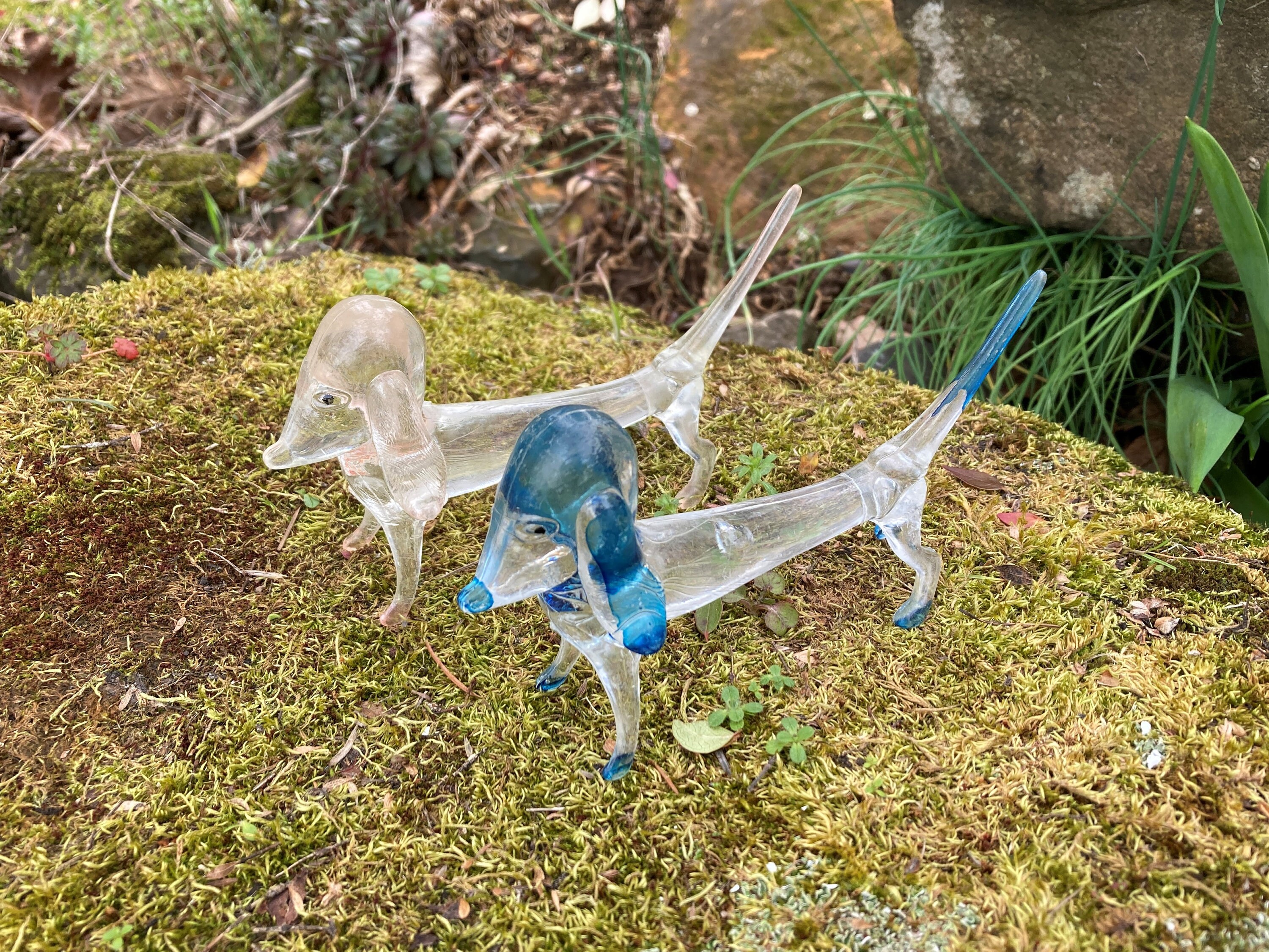 Set of 2 Vintage Crystalite / Lucite Dachshund Weiner Dog Toys / Figurines (5.25" long)
