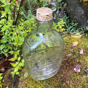 Vintage 1976 Bicentennial Blokhut Siroop Clear Glass Collectible Bottle w / Liberty Bell