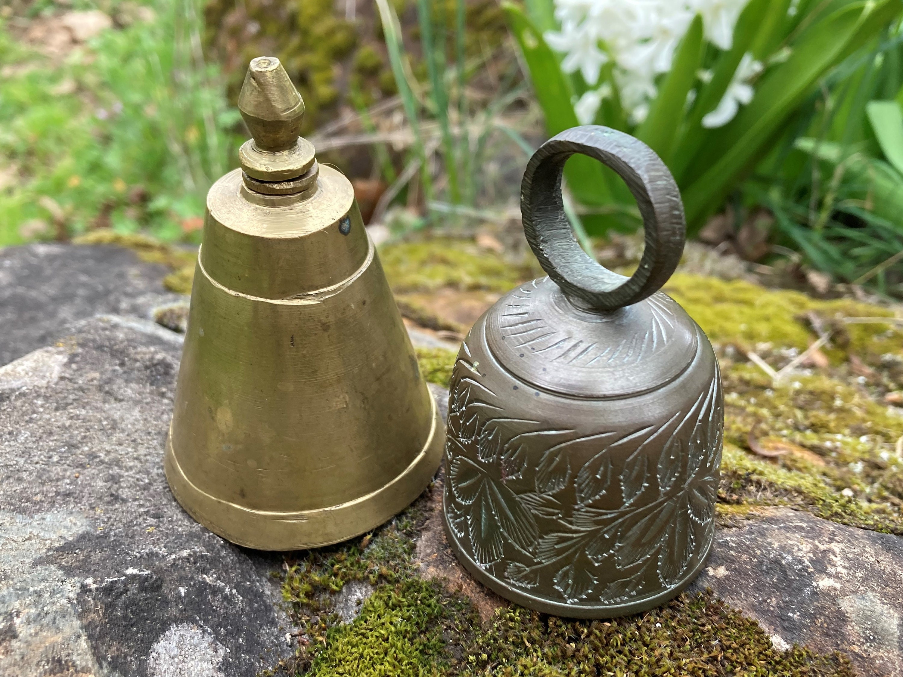 25 Pieces Small Brass Bells, Mini Brass Bell India, Supplies, Elephant Claw  Bell, Buddhist Kabbalah, Hanging Bell, Antique Vintage Bells 