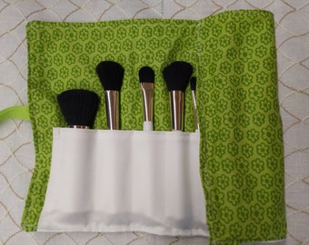 Makeup Brush Holder with 10 Brushes