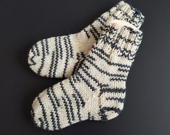 Babysocken Größe 16/17 Ringeloptik in naturfarben und schwarz