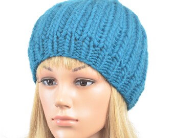 sehr dicke Strickbeanie 54-56 cm in petrol für jedes Alter schlichte Musterung mit kurzem Rand am Kopf nah anliegend für Frauen