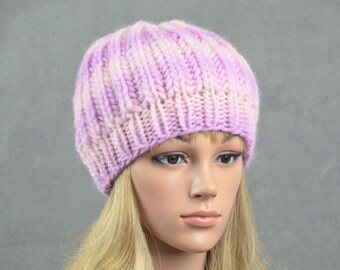 dicke gestrickte Beanie 54-56 cm, Wintermütze im Farbverlauf rosa flieder, Geschenkidee für Frauen, Winterstrick für Sie