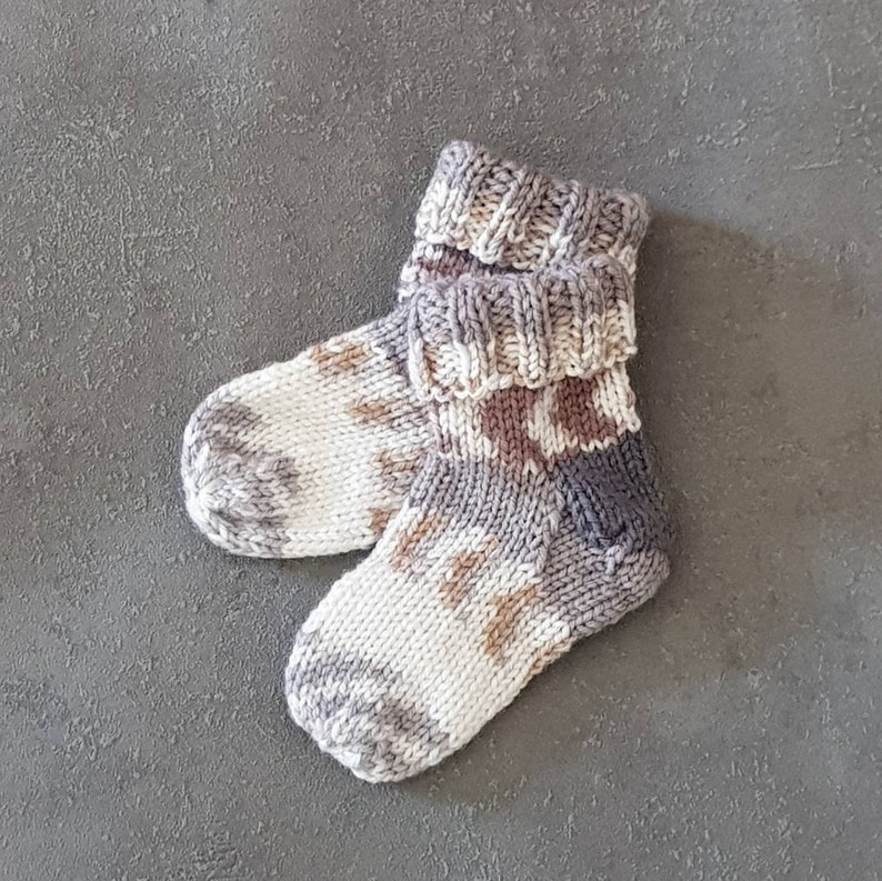 selbstgestrickte Babysocken nordischer Stil 16/17 und 18/19 Bild 4