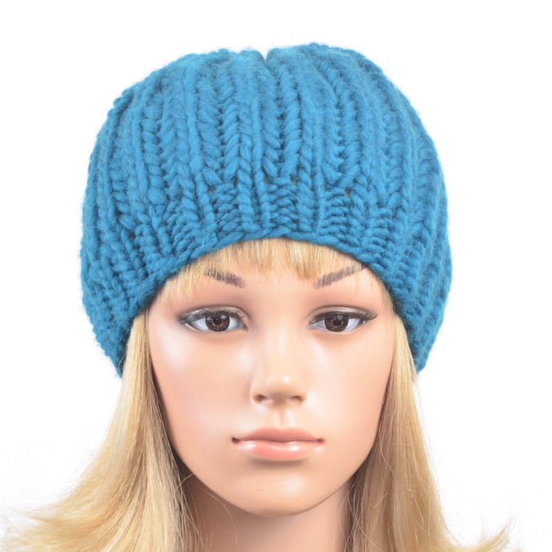 sehr dicke Strickbeanie 54-56 cm in petrol für jedes Alter schlichte Musterung mit kurzem Rand am Kopf nah anliegend für Frauen image 2