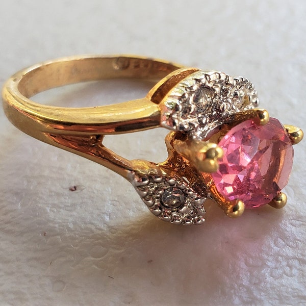 SALE___Lovely Pink-colored Pear-shaped stone Ring Estate Vintage FREE USA Shipping