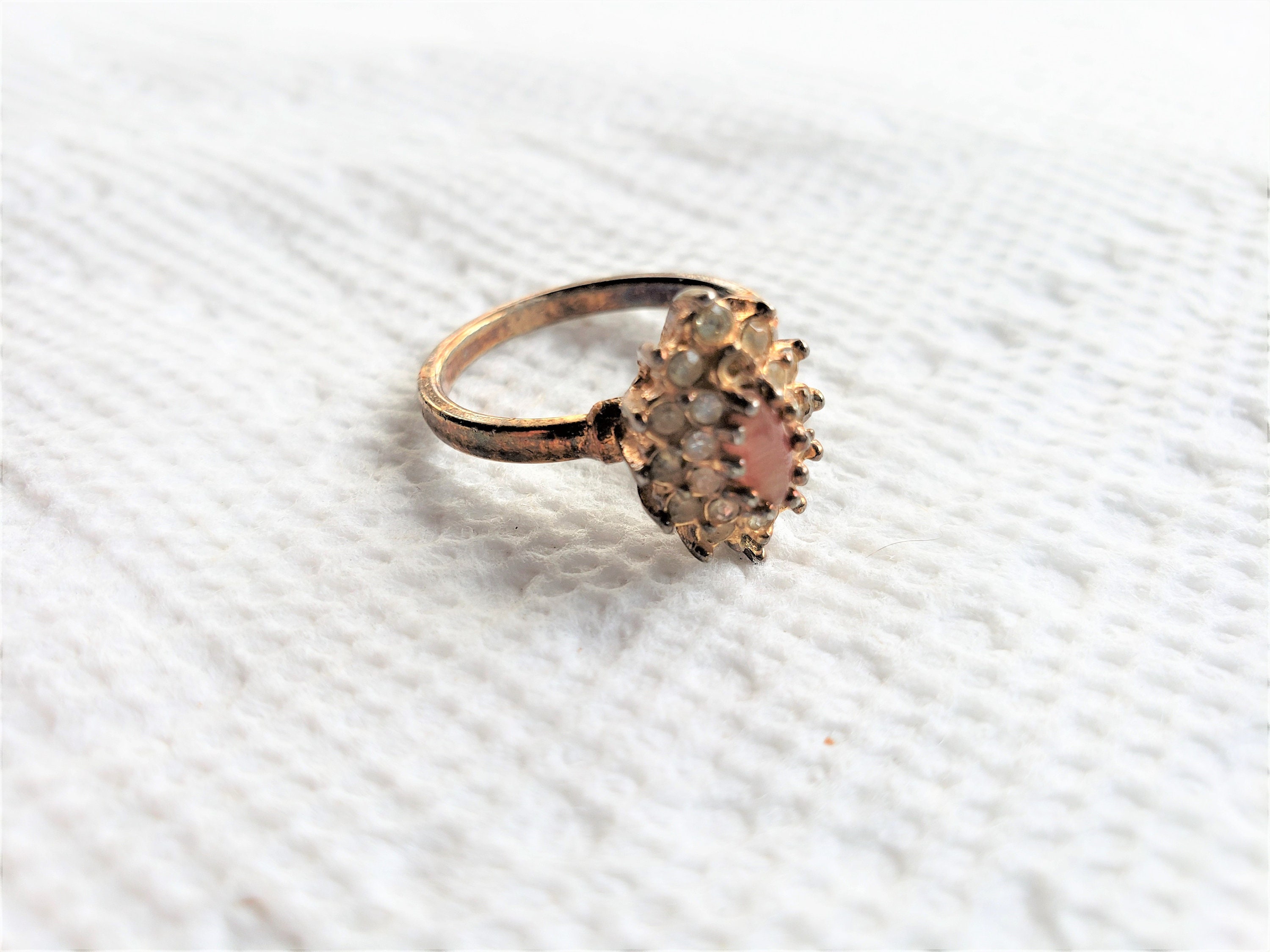 SALE___Size 6 and 1/2 Unique tiger-eye styled stone Ring  Estate Vintage --- FREE USA Shipping