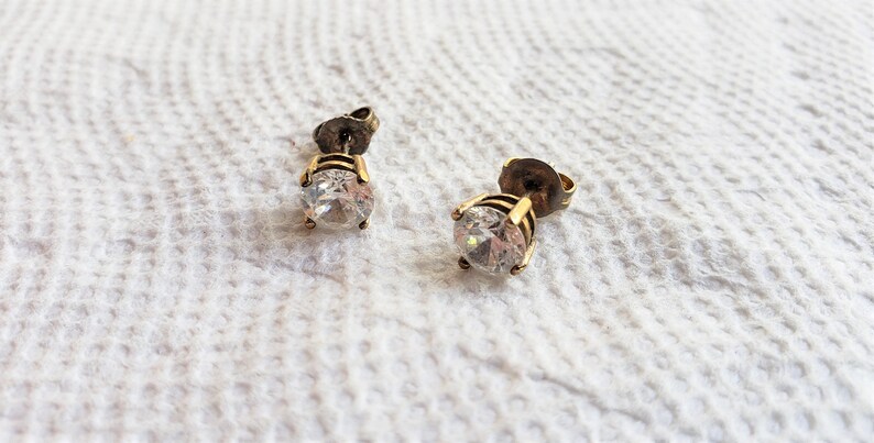 FREE USA Shipping - Medium Clear Stones and Gold-colored Solitaire Earrings set S Estate Vintage