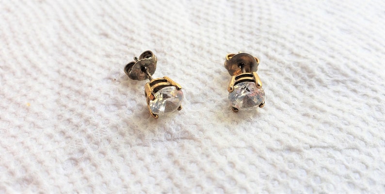 FREE USA Shipping - Medium Clear Stones and Gold-colored Solitaire Earrings set S Estate Vintage
