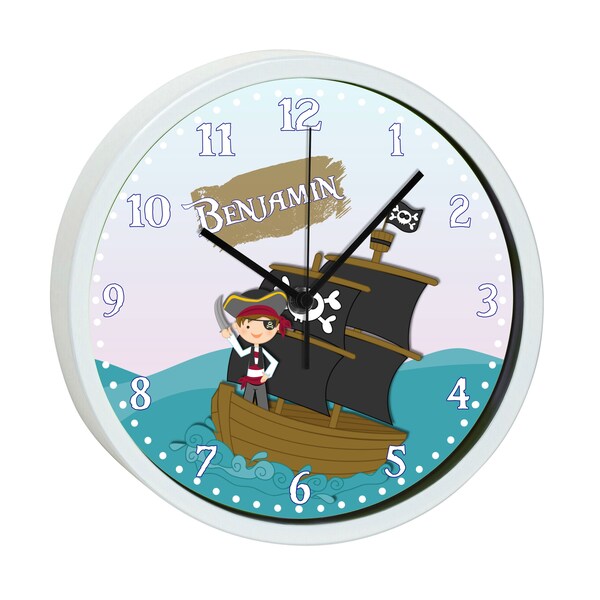 Children's wall clock with colorful frame motif pirate