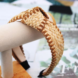 Beige Raffia Knotted Headband: Summer Holiday Hair Accessory