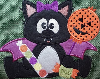 Halloween Kitten Bat z kokardą lub bez Aplikacja haftu maszynowego